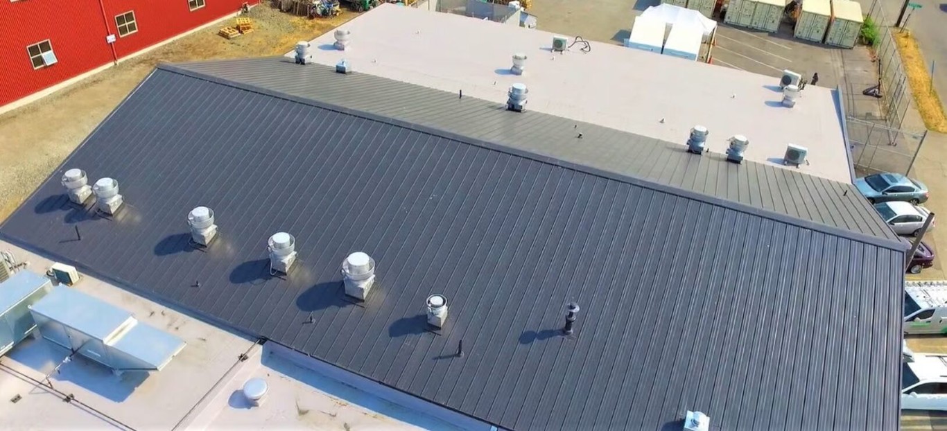 Commercial roofing contractor services